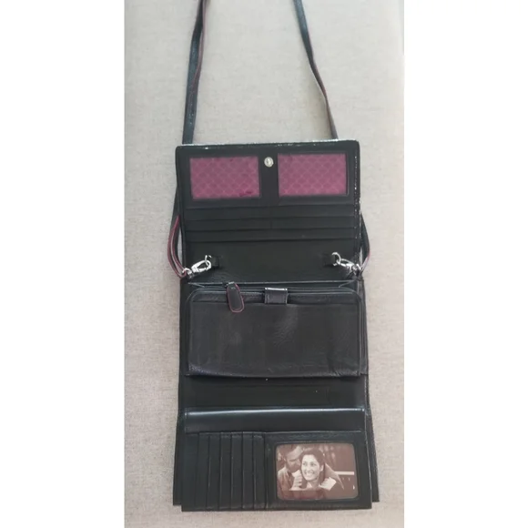 Brighton Clutch - Picture 3 of 3